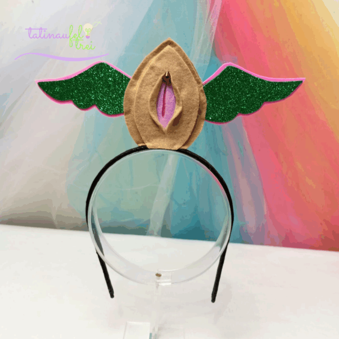 Tiara Vulva Livre  - Vulva Bege com asa verde