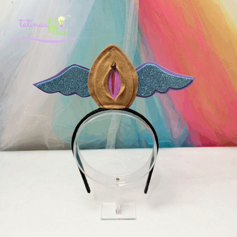 Tiara Vulva Livre  - Vulva Bege com asa azul