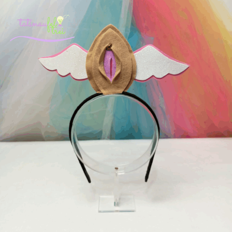 Tiara Vulva Livre  - Vulva Bege com asa branca